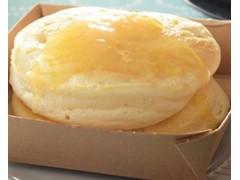 ローソン ふわふわメレンゲのリコッタパンケーキ 商品写真