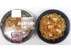 ローソン 無鉄砲監修 にんにく醤油焼そば 商品写真