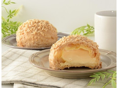 ローソン Uchi Cafe’ SWEETS サクトロシュー さくとろカスタードクッキーシュー