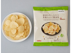 ローソン 厚切りザクッとポテト 青森にんにく醤油味 商品写真