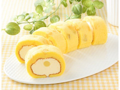ローソン Uchi Cafe’ おいもさんのもち食感ロール なると金時芋餡使用 商品写真