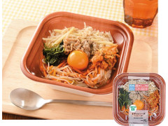 ローソン 1食分の野菜が摂れる！旨辛ビビンパ丼 商品写真