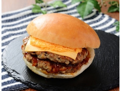 ローソン こだわりビーフの肉肉×チーズバーガー