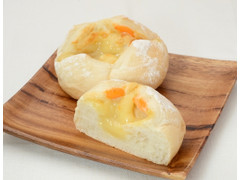 ローソン とろ～りチーズのもちもちとした白いパン 商品写真