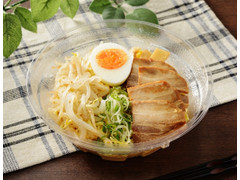 ローソン らーめん信玄監修 肉盛冷し辛味噌ラーメン 商品写真