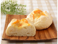 ローソン 白いチーズパン 商品写真