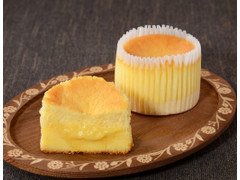 ローソン Uchi Cafe’ ふわとろ生カスタードチーズケーキ 商品写真