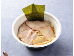 ローソン ダブル焼豚の鶏コク醤油ラーメン 商品写真