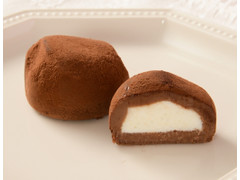 ローソン Uchi Cafe’ クリーム包んだ生チョコトリュフ 商品写真
