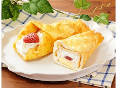 Uchi Cafe’ 苺とベイクドチーズのクレープ