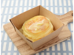 ローソン たっぷりメレンゲのふわふわパンケーキ 商品写真