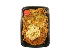 ローソン 沖縄そばでソース焼きそば 商品写真