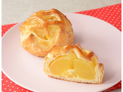 ローソン Uchi Cafe’ りんご1／2個分のアップルパイ 商品写真