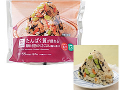 ローソン たんぱく質が摂れる 鶏肉と枝豆のひじきごはんおにぎり 国産もち麦入り 商品写真