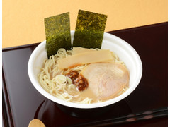 ローソン らあめん花月嵐監修 嵐げんこつらあめん 商品写真