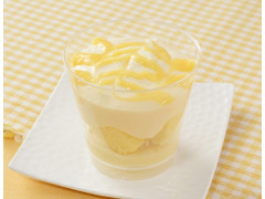 ローソン Uchi Cafe’ × 八天堂 とろけるカスタードクリームケーキ 商品写真