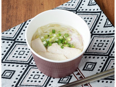ローソン 鶏肉のフォー