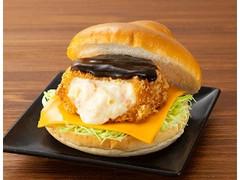 ローソン デミソースの濃厚グラタンコロッケバーガー