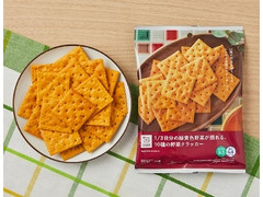 ローソン 1／3日分の緑黄色野菜が摂れる 10種の野菜クラッカー