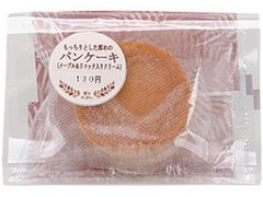 ローソン 実りベーカリー もっちりとした厚めのパンケーキ メープル＆リコッタ入りクリーム 商品写真