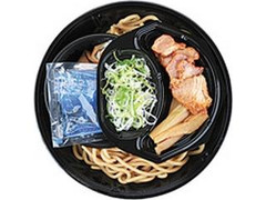 ローソン 埼玉のうまい！次念序監修冷しつけ麺 商品写真