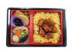 ローソン 坂本屋監修角煮めし弁当 商品写真