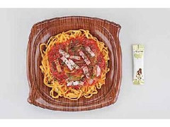 ローソン パスタ屋 生パスタ ベーコンの完熟トマトソース 商品写真