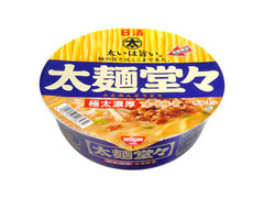 日清食品 太麺堂々 極太濃厚味噌豚骨 商品写真