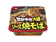 でかやき大盛 鉄板マヨのソース焼そば カップ154g