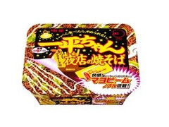 明星 一平ちゃん夜店の焼そば カップ135g