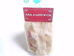 イオン HAVE A SANDWICHI 桜あんとレアチーズの白桃サンド 商品写真