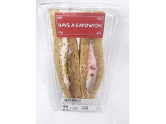 イオン HAVE A SANDWICH オレンジと苺のベルギーチョコサンド 商品写真