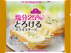 トップバリュ 塩分25％カット とろけるスライスチーズ 商品写真