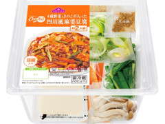 トップバリュ CooKit 4種野菜ときのこが入った四川風麻婆豆腐 まるごと献立キット 商品写真