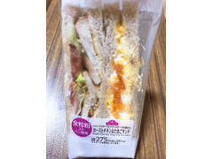 トップバリュ ローストチキン＆たまごサンド 商品写真