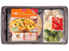 トップバリュ CooKit ベーコンとマッシュルームのキッシュ まるごと献立キット 商品写真