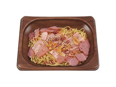 ミニストップ 生パスタベーコンのペペロンチーノ 商品写真