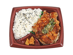 ミニストップ 山椒香る 旨辛チキンステーキ弁当 商品写真