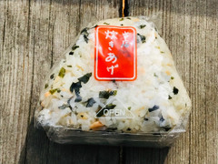 ミニストップ 鮭わかめ おにぎり 商品写真