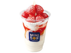 MINI SOF フレッシュいちごのショートケーキパフェ 商品写真