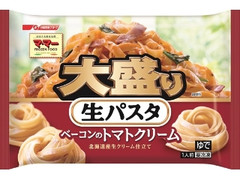 マ・マー 大盛り生パスタ ベーコンのトマトクリーム 袋330g