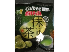 カルビー ポテトチップス 厚切り 抹茶味 商品写真