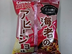 カルビー ポテトチップス 海老のアヒージョ味 商品写真