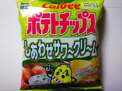 カルビー ポテトチップス しあわせサワ～クリ～ム 商品写真