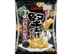 堅あげポテト ブラックペッパー 袋65g 振袖柄