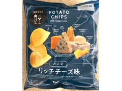 カルビー ポテトチップス 大人のリッチチーズ味 商品写真