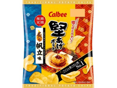 カルビー 堅あげポテト 炙り帆立味 商品写真