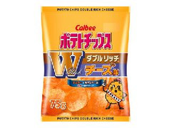 カルビー ポテトチップス Wリッチチーズ味 商品写真