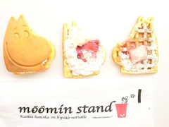 ムーミンカフェ いちご餅 クリームワッフル 商品写真
