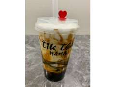 TikTea 黒糖チーズフォームラテ 商品写真